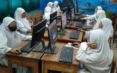 Semangat Menggebu! Siswa SD Mujahidin 2 Kelas 4 Ikuti Penilaian Sumatif Harian PAI dengan Quizizz