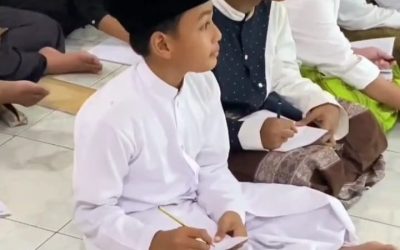 SERUNYA BELAJAR NYANTRI LEWAT PESANTREN WEEKEND