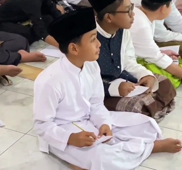 SERUNYA BELAJAR NYANTRI LEWAT PESANTREN WEEKEND